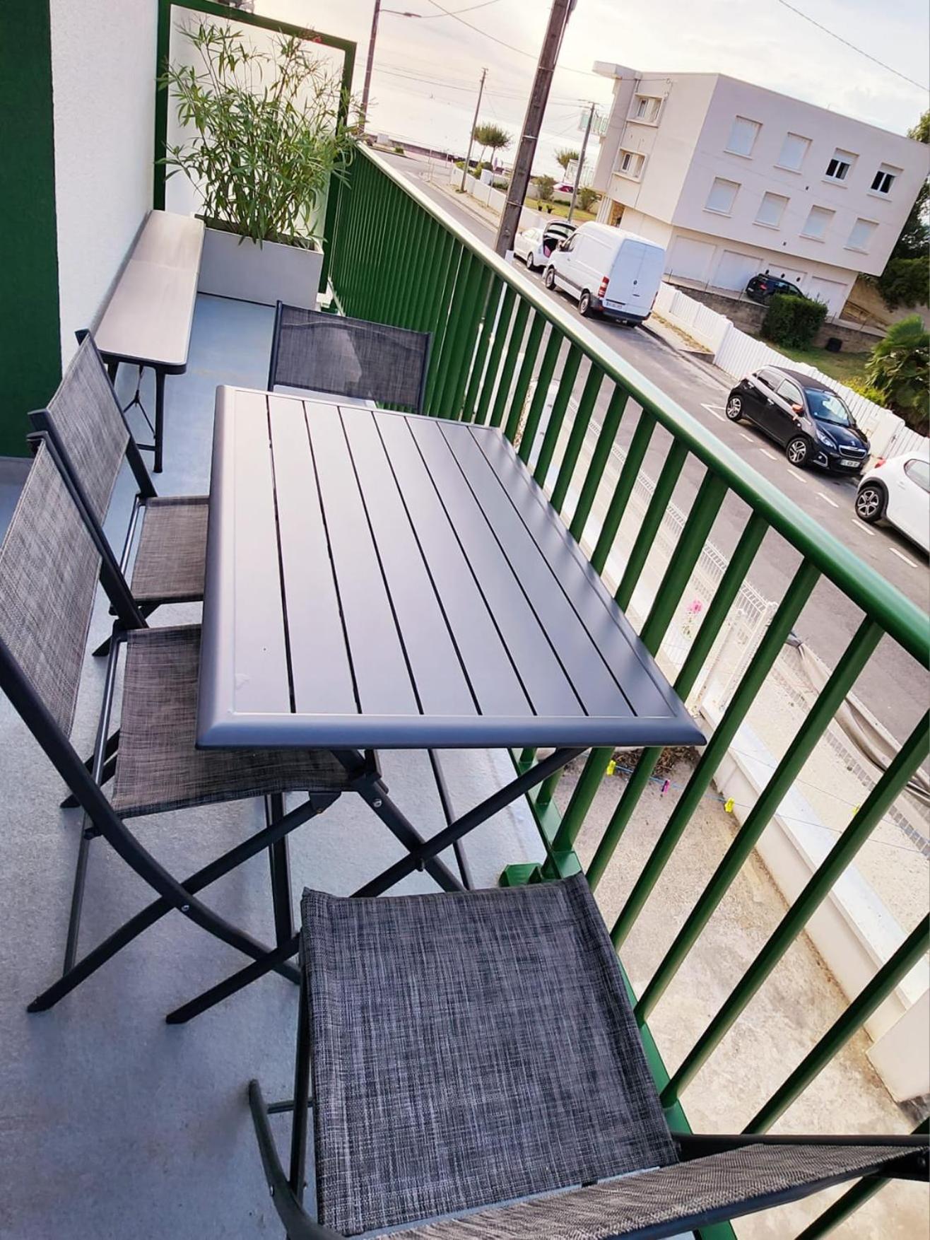 Appartement Vue Mer 생죠지드디돈느 외부 사진
